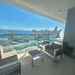 Sunset Drive 9-18 Poniente