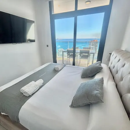 Sunset Drive 9-18 Poniente