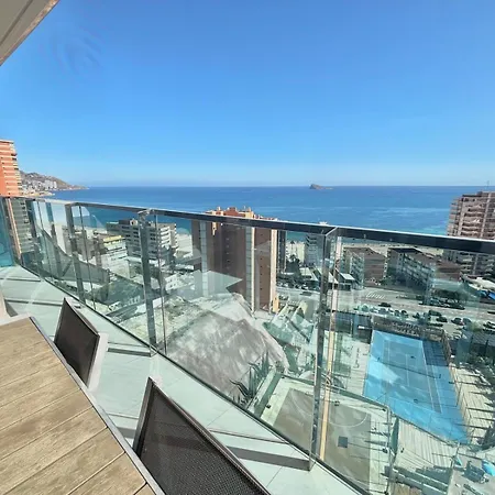 Sunset Drive 9-18 Poniente