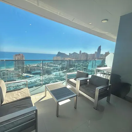 Sunset Drive 9-18 Poniente